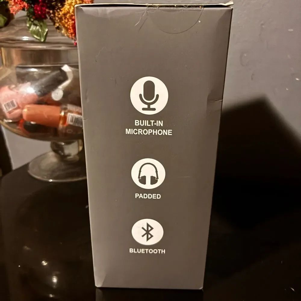 Bluetooth Vision LED Headphones - Picture 3 of 3